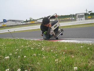 太田達也はレース活動を支えていただけるスポンサー様を募集しております。